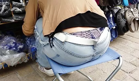 Dziwka dla filmy porno za darmo do obejrzenia trzech