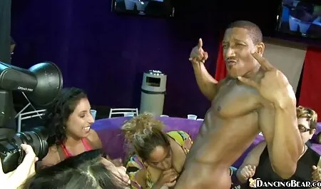 Ssać kogut filmy porno do obejrzenia za darmo na plaży