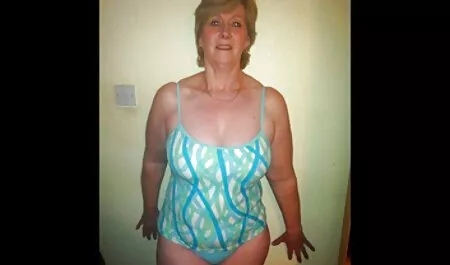 Zamknęła oczy i darmowe filmy porno red tube zobaczyła swojego mistrza.