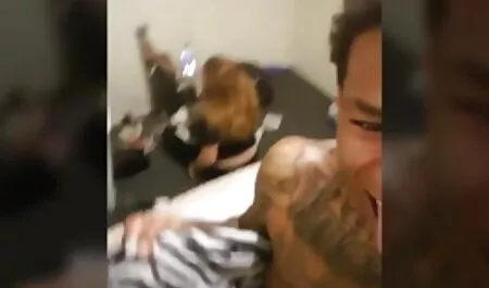 Młody lekarz filmiki porno krotkie zgwałcił dwóch uczniów, jednego w odbyt, a drugiego w cipkę