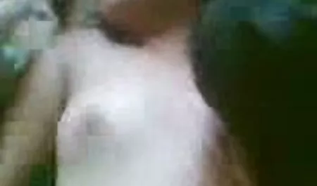 Retro aktorzy pieprzą rosyjską dziewczynę z trzema darmowe filmy pornograficzne online mężczyznami