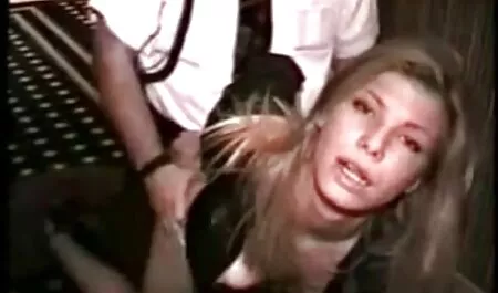 Małe trojaczki w toalecie z blondynką darmowe filmy erotyczno pornograficzne