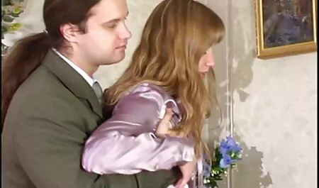 Młoda suka Kitty darmowe krótkie filmy erotyczne Kush lubi być szorstki
