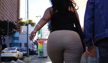 Wąski czerwony kurczak przeplata się z filmy porno hd za free dwoma splecionymi konkurentami