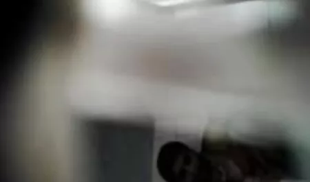 Lesbijki trzęsą się darmowe filmy eroytczne w środku pokoju w łazience