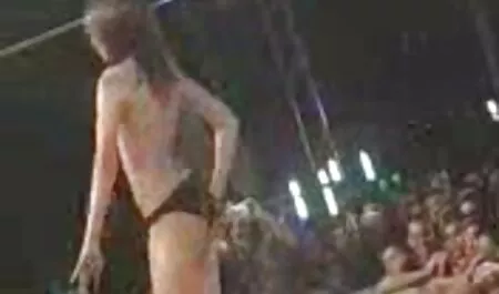 Oglądać Sekretarz sekretarz darmowe filmy porno graficzne w białe skarpetki